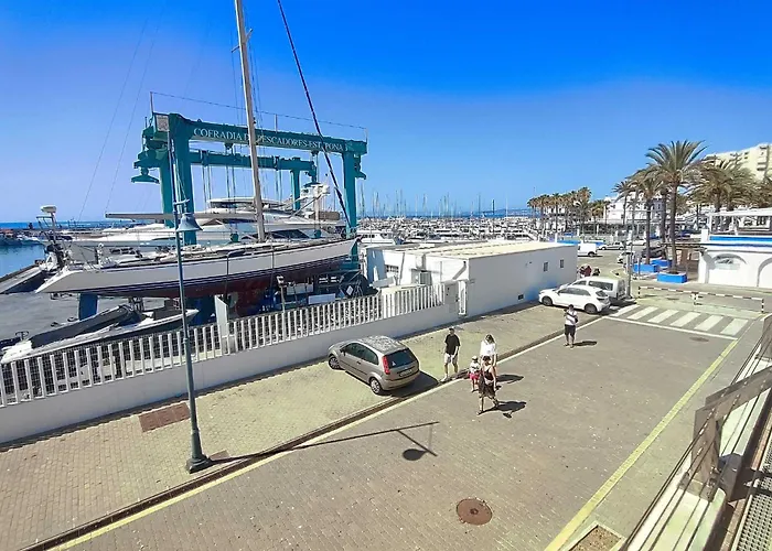 Apartman El Faro 3 *